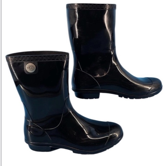 UGG Shoes - UGG Women's Sienna Black Waterproof Boots Size 8